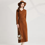 Real shot, fashionable thickened V-neck bottomed knitted sweater + vest dress, two-piece set, long-sleeved autumn and winter