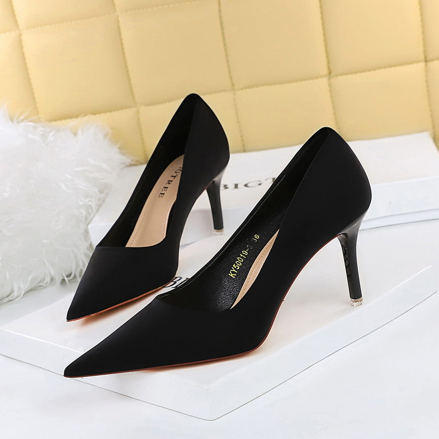 2025 18249-2 Korean version of fashionable pedicure, delicate and thin high heels, thin heels, super high heels, satin light mouth pointed single shoes