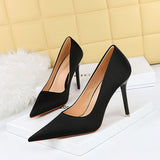 2025 1983-1 Korean version of fashionable and simple high heels, stiletto high heels, shallow mouth pointed nightclub sexy and thin satin single shoes