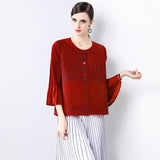 Pleated short jacket loose large size women's clothing 2025 spring and summer elastic bead horn sleeve fat mother clothing