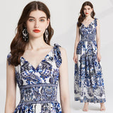 Real shot, sexy V-neck positioning printed rubber band high-waisted dress, bow strap skirt is thin and versatile.