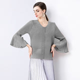 Pleated short jacket loose large size women's clothing 2025 spring and summer elastic bead horn sleeve fat mother clothing