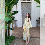 Xiaohongshu popular hot sale live broadcast model white elegant lazy three house sleeveless top pleated fringed skirt women