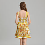 Real shot, sweet style, new yellow printed suspender vest dress, back rubber band A-shaped skirt is fashionable.