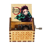 HULIANFU New Attack On Titan Queen Music Box Antique Carved Wooden Hand Cranks Power Game Crossing Rainbow Christmas Birthday Gifts