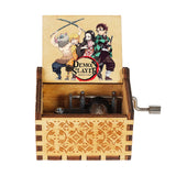 HULIANFU New Attack On Titan Queen Music Box Antique Carved Wooden Hand Cranks Power Game Crossing Rainbow Christmas Birthday Gifts